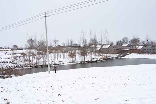 鄉(xiāng)村田園天地雪景