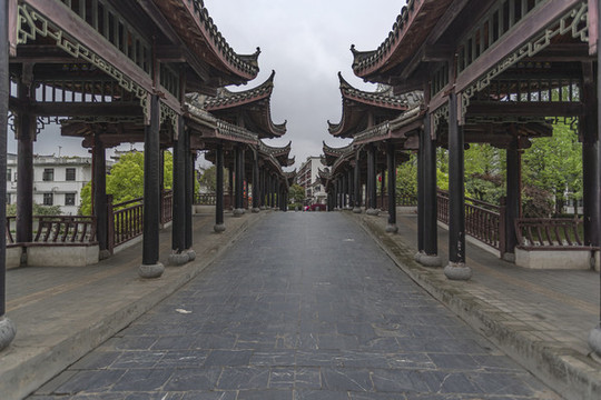 三河古鎮(zhèn)對越橋圖片