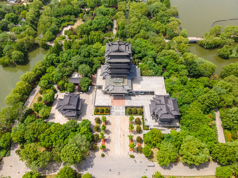 航拍濟(jì)南大明湖古建筑