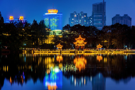 中國湖北襄陽古城襄陽公園夜景
