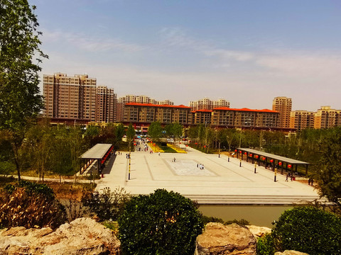 平舒公園廣場(chǎng)