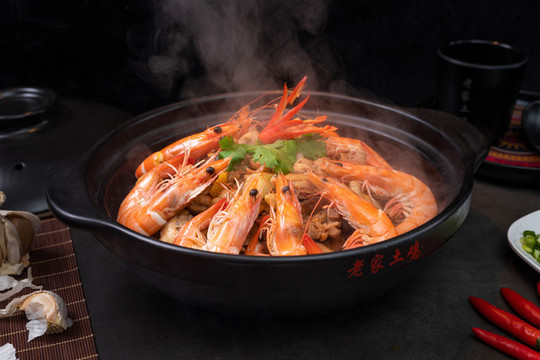 鮮蝦雞煲