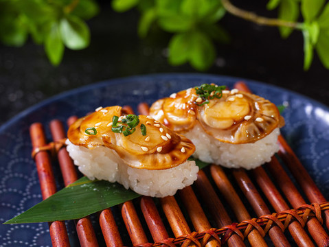 貝肉壽司