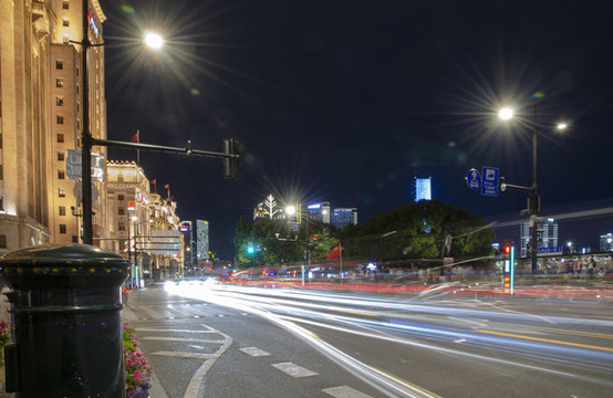 上海外灘車流光影夜景