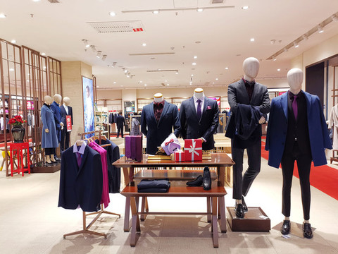 品牌服裝店