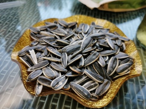 瓜子小吃