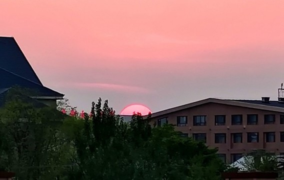 夕陽(yáng)西下
