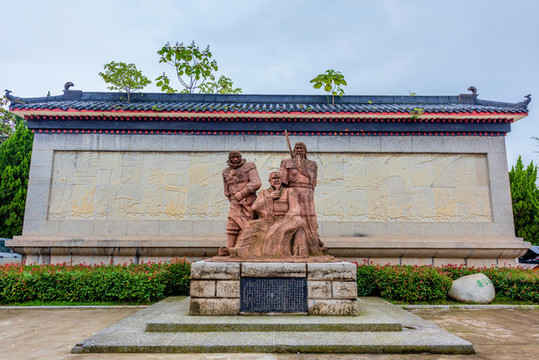中國湖北荊州三國公園劉關(guān)張雕像