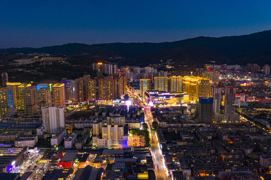 航拍云南大理市區(qū)夜景風(fēng)光