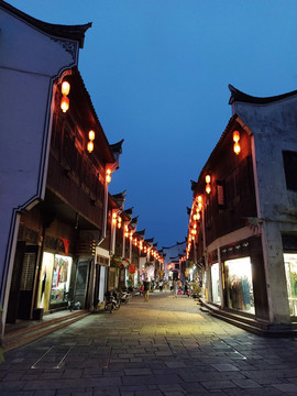 古鎮(zhèn)夜景街道
