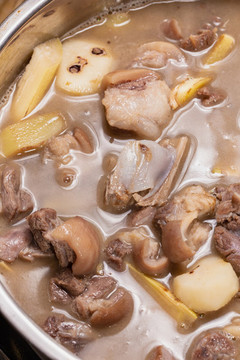 羊肉煲