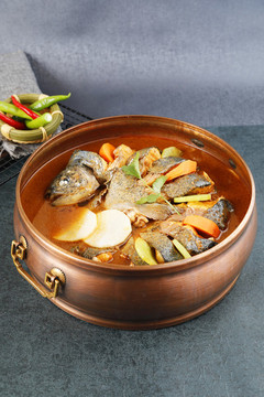 虹鱒魚(yú)
