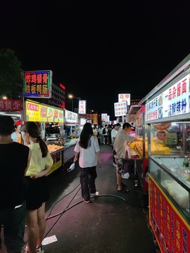 小吃街美食夜市