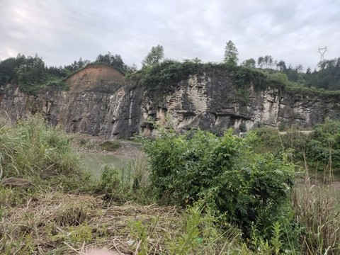 懸崖峭壁