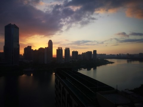 東江兩岸