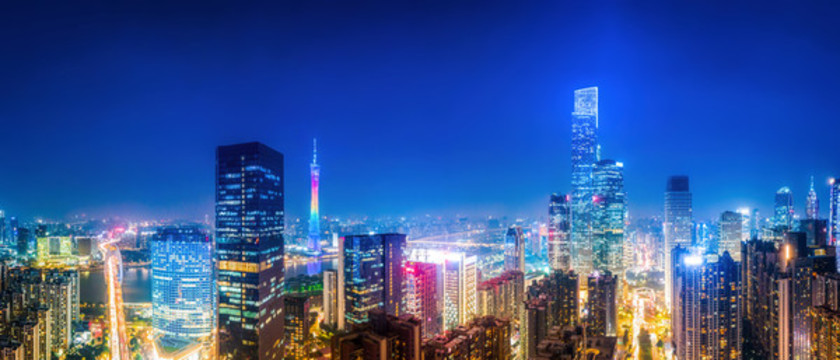 航拍廣州珠江沿岸現(xiàn)代建筑夜景