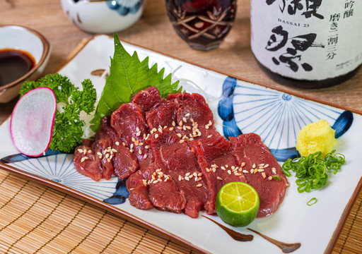 馬肉刺身