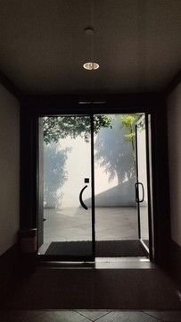 門