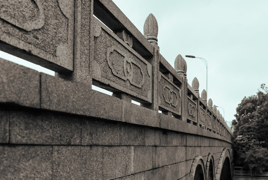 橋梁欄桿