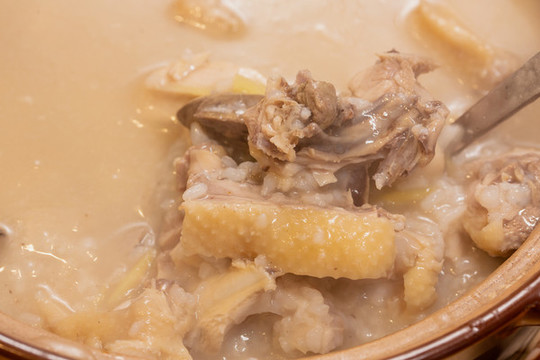砂鍋雞粥