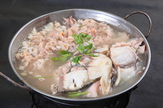 蒜香魚羊鍋