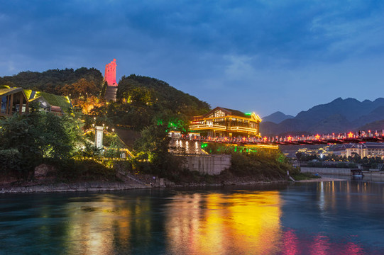 遵義茅臺鎮(zhèn)紅軍四渡赤水紀(jì)念塔