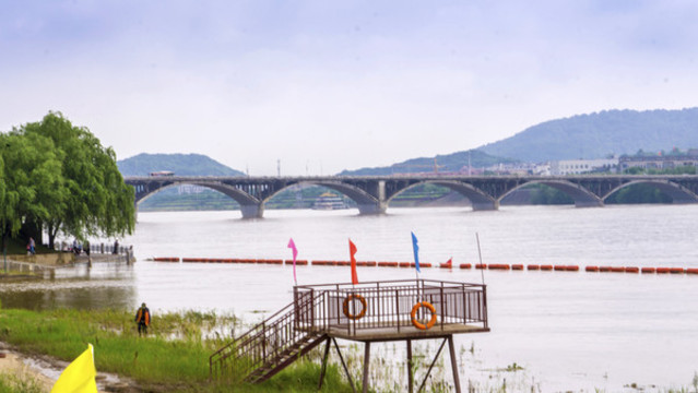 遠眺湘江西岸