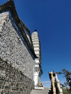 雞足山佛塔