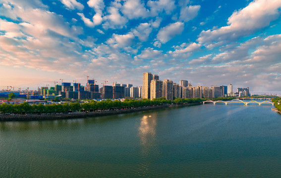 金華市金華江濱城市風光