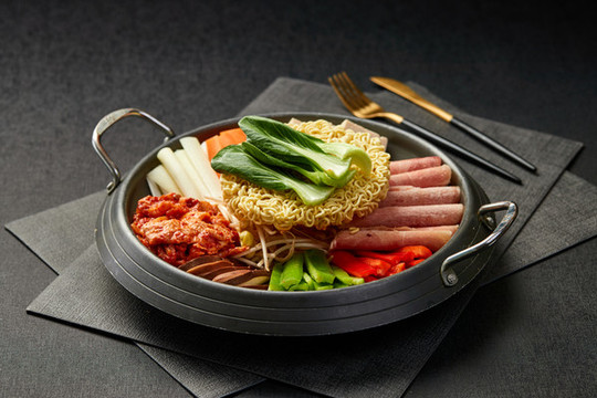 五花肉泡菜火鍋