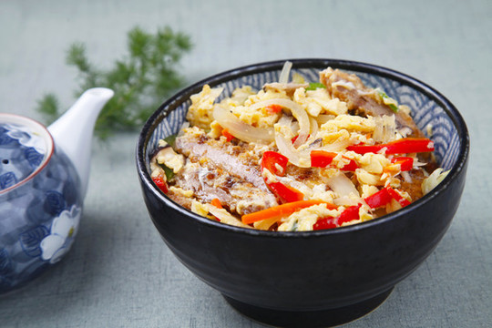 豬排蓋飯