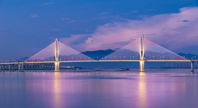 肇慶閱江大橋夜景