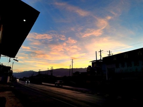 朝霞