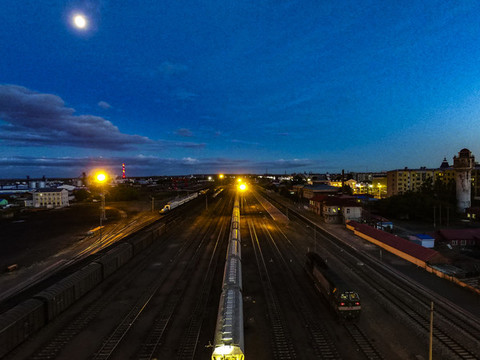 夜景夜色火車站鐵道列車航拍