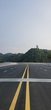 鄉(xiāng)間公路