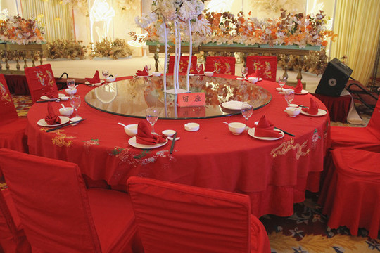 婚宴龍鳳呈祥桌椅