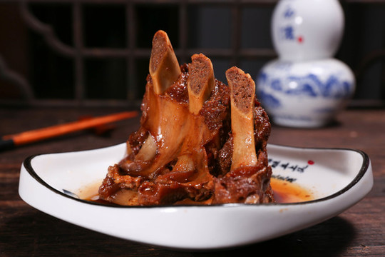 醬骨頭