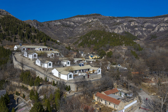 鳥瞰濟(jì)南南部山區(qū)山村