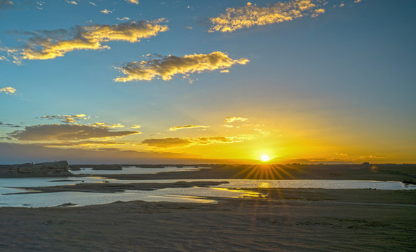 夕陽(yáng)