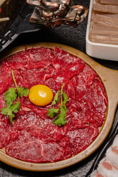 窩蛋牛肉