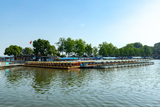 玄武湖