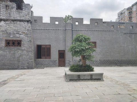 長城與綠植