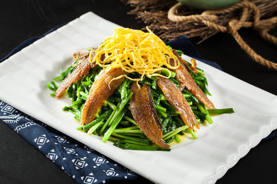 手撕黃魚炒韭菜