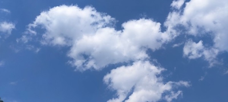 藍(lán)天白云