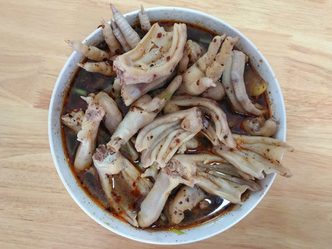 鳳爪鴨掌