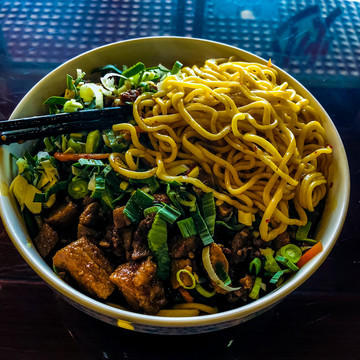 甘肅嘉峪關美食大肉面
