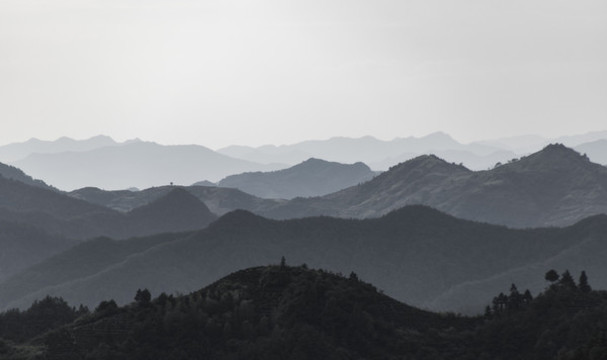層巒疊嶂