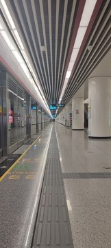 深夜地鐵