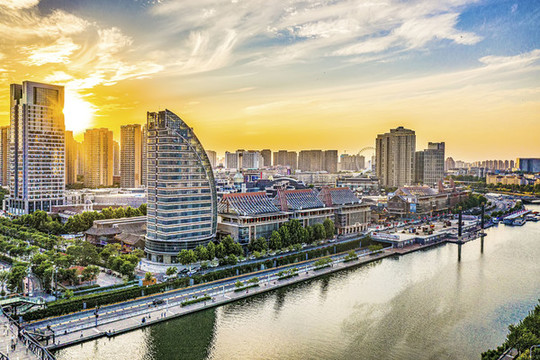 夕陽下的天津海河美景