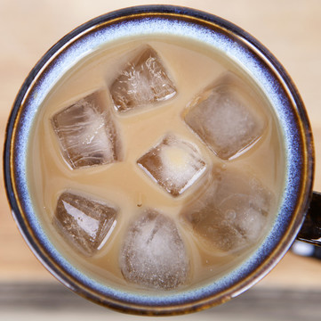 一杯冰咖啡